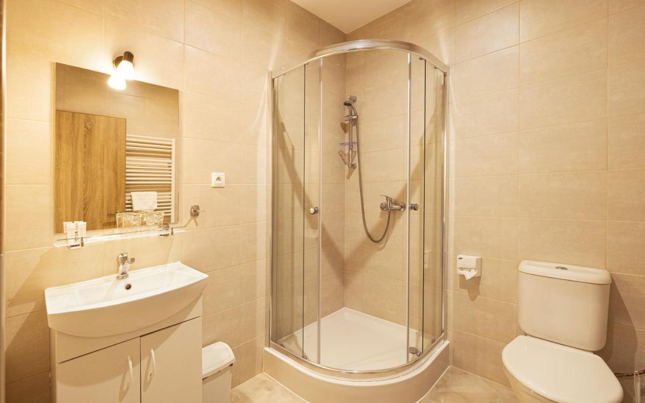 Royal M Hotel Sabinov Eksteriør billede