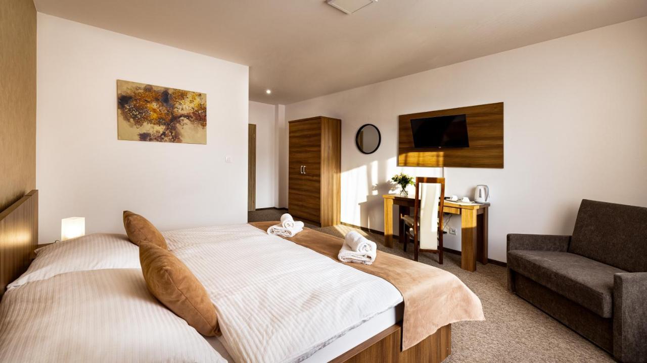 Royal M Hotel Sabinov Eksteriør billede